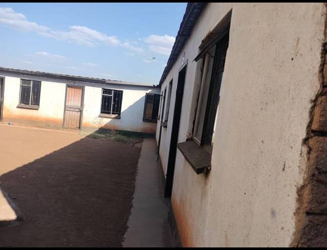 3 BEDROOM HOUSE FOR SALE IN SOSHANGUVE SOUTH